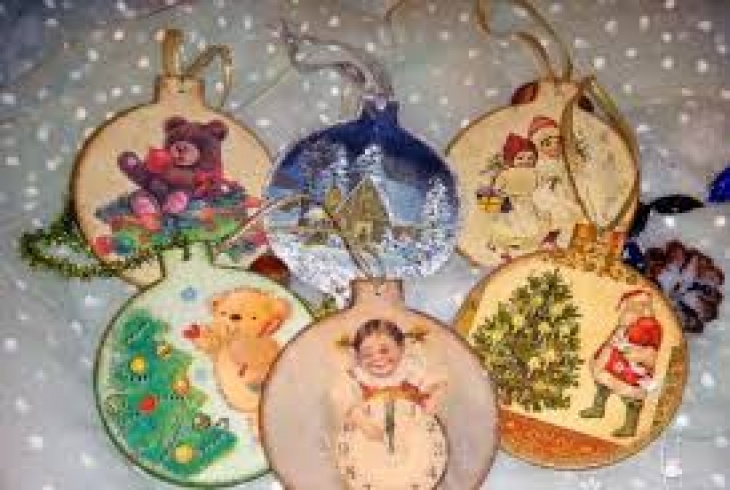 Декупаж новорічних іграшок, підвісок