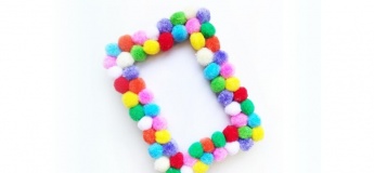 Фоторамка из помпонов