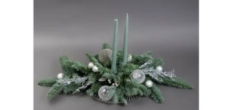 Різдвяна композиція із свічками