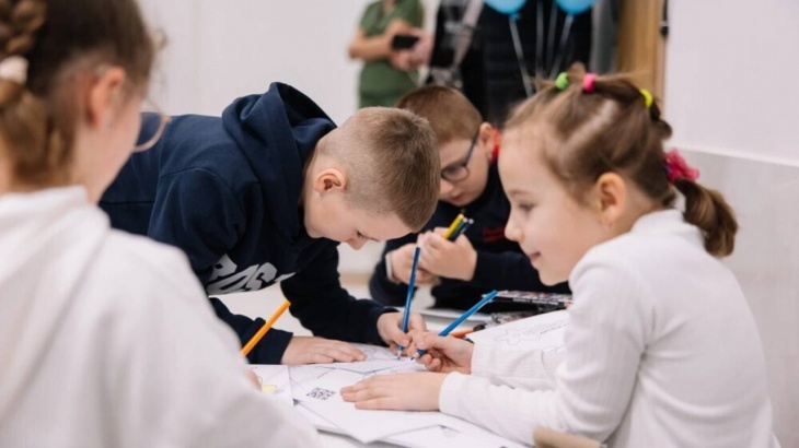 Встановлять рекорд України: у лікарні Львова півсотні передчасно народжених дітей складатимуть пазл