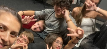 Заняття для підлітків з Плейбек-театру