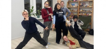 Заняття для підлітків з Плейбек-театру