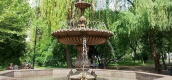 Фонтан у Літературному сквері