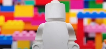 МК з розпису підстаканника для олівців та фігурки LEGO Roblox