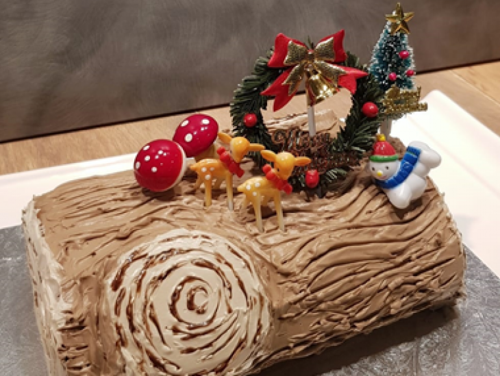 DIY Log Cake Decoration Workshop