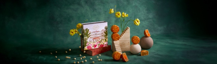 Legendary Raffles Mooncakes